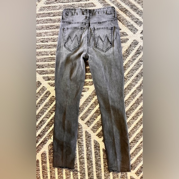 MOTHER Sz 24 High Waisted Looker Ankle Fray in Lighting Up Lantern Black Denim - Picture 10 of 12